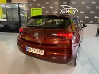Usado Opel Astra Selective 110 CV (80 kW) 2018 Granate Berlina