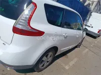 Usado Renault Scénic Dynamique 110 CV (80 kW) 2011 Blanco Monovolumen