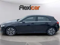 Usado Mercedes A180 116 CV (85 kW) 2019 Negro Utilitario