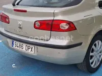 Usado Renault Laguna II Dynamique 120 CV (88 kW) 2005 Verde Berlina