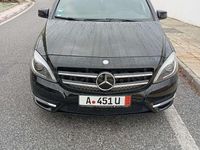 Usado Mercedes B220 AMG line 177 CV (130 kW) 2014 Negro Monovolumen