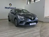 Usado Renault Clio Intens 91 CV (66 kW) 2022 Gris Utilitario