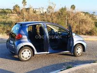Usado Toyota Aygo 68 CV (50 kW) 2008 Azul Utilitario