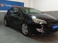 Usado Opel Astra Cosmo 125 CV (91 kW) 2011 Negro Berlina