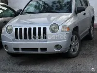 Usado Jeep Compass Limited 140 CV (102 kW) 2009 Gris / plata SUV
