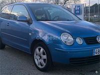 Usado VW Polo Highline 75 CV (55 kW) 2004 Azul Utilitario