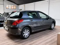 Usado Peugeot 308 90 CV (66 kW) 2008 Gris / plata Berlina