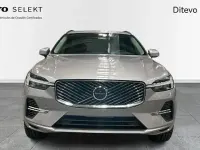 Usado Volvo XC60 Core 350 CV (257 kW) 2025 Gris / plata SUV