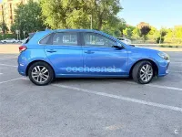 Usado Hyundai i30 140 CV (102 kW) 2017 Azul Berlina