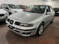 Usado Seat Toledo Stella 110 CV (80 kW) 2001 Gris / plata Berlina