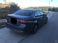 Usado BMW 318 143 CV (105 kW) 2010 Gris / plata Berlina