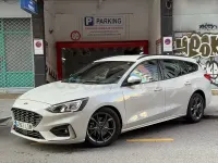 Usado Ford Focus ST-Line 120 CV (88 kW) 2021 Gris / plata Familiar