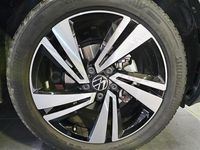 Usado VW T-Roc R-line 150 CV (110 kW) 2024 Negro SUV