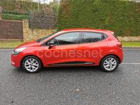 Usado Renault Clio IV LIMITED 90 CV (66 kW) 2019 Granate Berlina