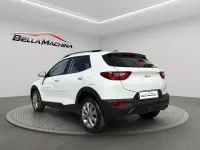 Usado Kia Stonic Plus 84 CV (61 kW) 2022 Blanco SUV