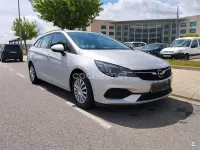 Usado Opel Astra Edition 105 CV (77 kW) 2020 Gris / plata Familiar