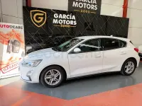 Usado Ford Focus Trend 120 CV (88 kW) 2020 Blanco Berlina