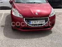 Usado Peugeot 208 Active 82 CV (60 kW) 2012 Rojo Utilitario