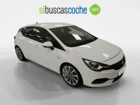 Usado Opel Astra Elegance 122 CV (89 kW) 2020 Blanco