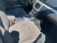 Usado VW Passat Advance 140 CV (102 kW) 2008 Gris / plata Berlina