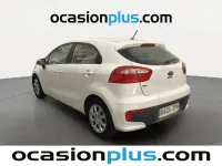 Usado Kia Rio 84 CV (61 kW) 2016 Blanco Utilitario