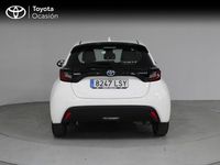 Usado Toyota Yaris Hybrid Business Edition 116 CV (85 kW) 2021 Blanco Berlina
