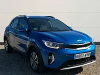 Usado Kia Stonic 100 CV (73 kW) 2025 Azul SUV