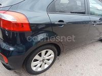 Usado Kia Rio 84 CV (61 kW) 2016 Azul Berlina