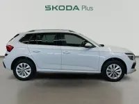 Usado Skoda Kamiq Selection 116 CV (85 kW) 2025 Blanco SUV