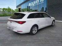 Usado Seat Leon Style 116 CV (85 kW) 2021 Blanco Familiar