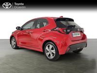 Usado Toyota Yaris Active 116 CV (85 kW) 2024 Rojo Utilitario