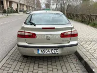 Usado Renault Laguna II Dynamique 120 CV (88 kW) 2002 Beige Berlina