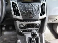 Usado Ford Focus Sport 115 CV (84 kW) 2014 Gris / plata Berlina