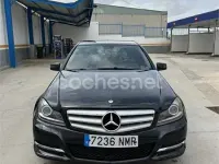 Usado Mercedes C200 136 CV (100 kW) 2012 Negro Berlina