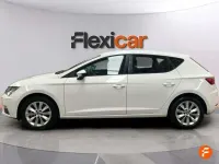 Usado Seat Leon ST Style 110 CV (80 kW) 2018 Blanco Familiar