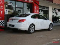 Usado Opel Insignia Cosmo 260 CV (191 kW) 2009 Blanco Berlina