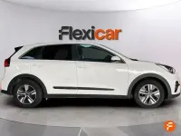 Usado Kia Niro 141 CV (103 kW) 2022 Blanco SUV