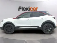 Usado Opel Mokka GS Line 131 CV (96 kW) 2022 Rosa SUV