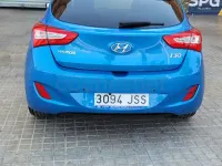 Usado Hyundai i30 GO! 110 CV (80 kW) 2016 Azul Berlina