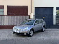 Usado Subaru Outback 167 CV (122 kW) 2010 Gris / plata Familiar
