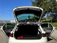 Usado Seat Leon Style 130 CV (95 kW) 2019 Blanco Berlina