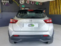 Usado Nissan Juke Acenta 114 CV (83 kW) 2022 Gris / plata SUV