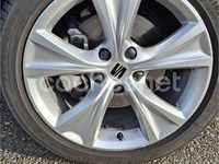 Usado Seat Leon FR 110 CV (80 kW) 2023 Gris / plata Berlina