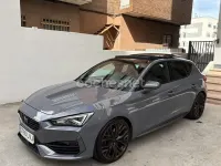Usado Cupra Leon VZ 300 CV (220 kW) 2022 Gris / plata Berlina