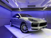 Usado Porsche Cayenne 462 CV (339 kW) 2019 Gris / plata SUV