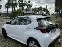 Usado Toyota Yaris 125 CV (91 kW) 2021 Blanco Utilitario