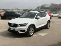 Usado Volvo XC40 Momentum 163 CV (119 kW) 2020 Blanco SUV