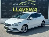 Usado Opel Astra Dynamic 136 CV (100 kW) 2016 Gris / plata Berlina