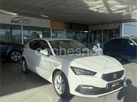 Usado Seat Leon Style 115 CV (84 kW) 2021 Blanco Familiar
