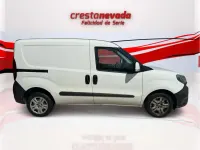Usado Fiat Doblò 95 CV (69 kW) 2021 Blanco Monovolumen